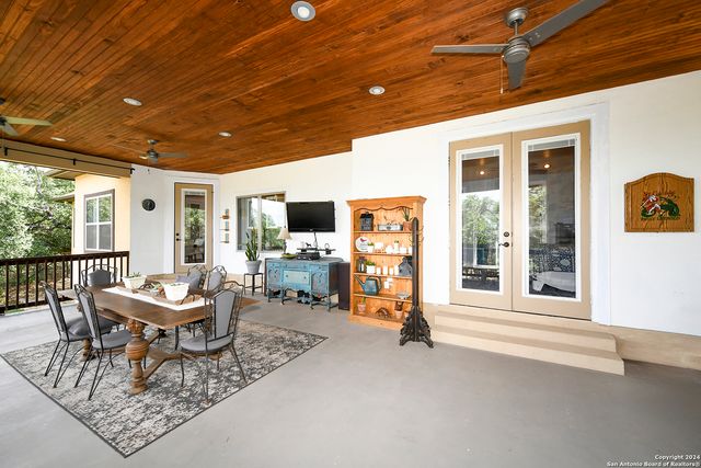 1109 Shady Hollow, New Braunfels, TX 78132