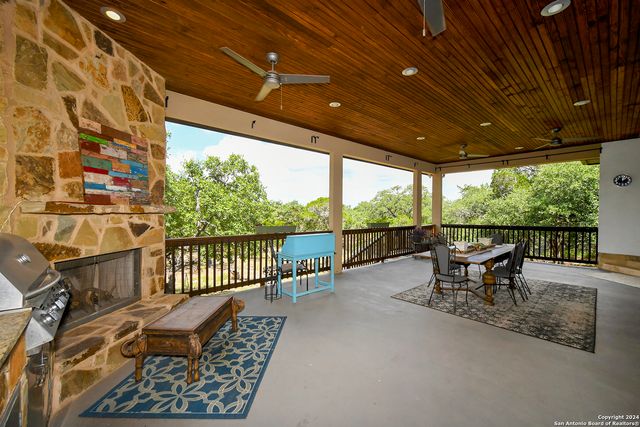 1109 Shady Hollow, New Braunfels, TX 78132