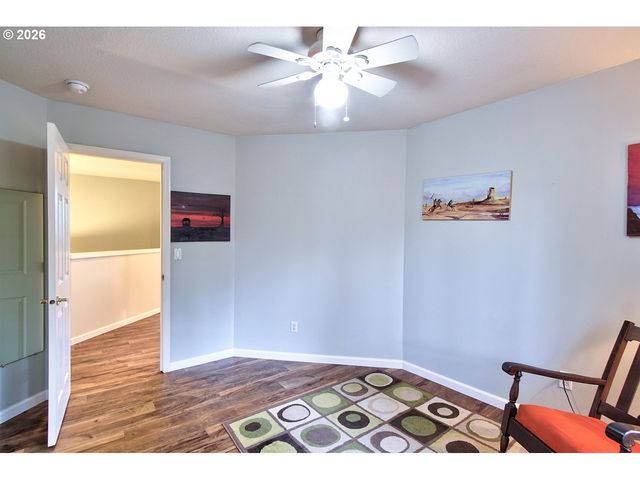 1943 Ne 51ST Ave, Hillsboro, OR 97124