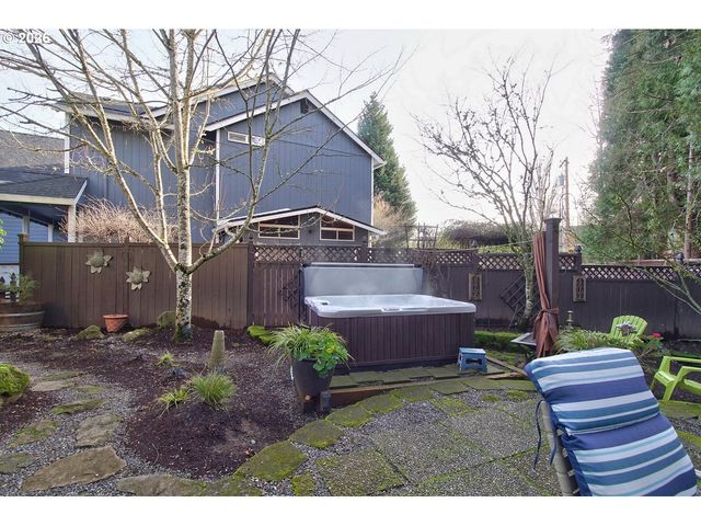 1943 Ne 51ST Ave, Hillsboro, OR 97124