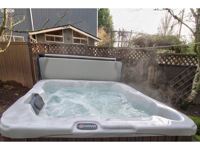 1943 Ne 51ST Ave, Hillsboro, OR 97124