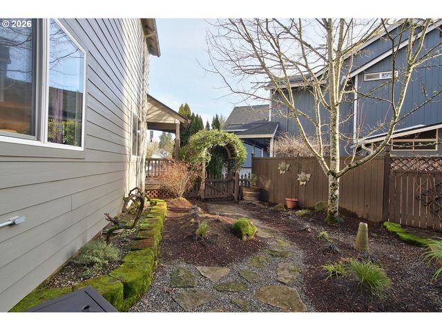 1943 Ne 51ST Ave, Hillsboro, OR 97124