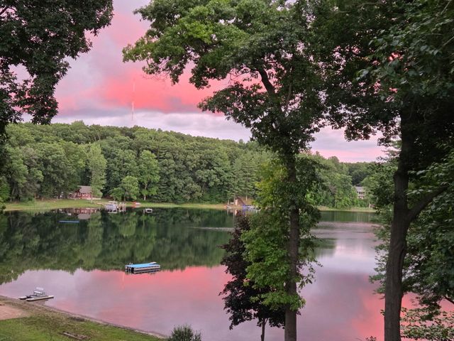 3050 Kenyon Lane, Middleville, MI 49333