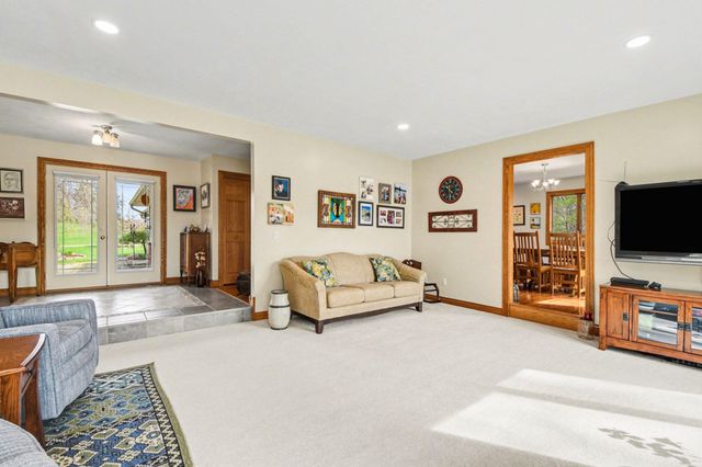 3050 Kenyon Lane, Middleville, MI 49333