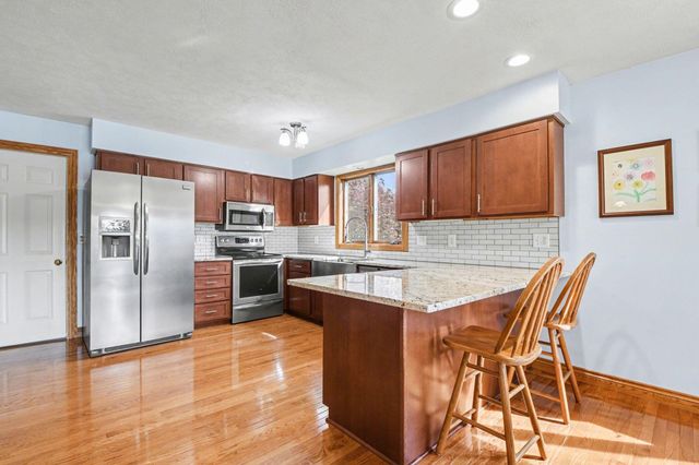 3050 Kenyon Lane, Middleville, MI 49333