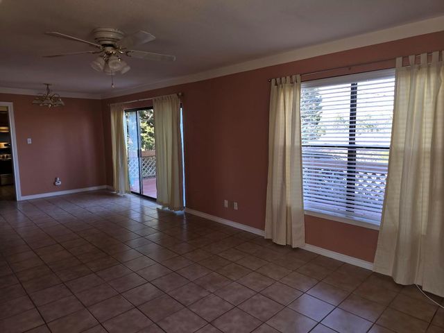 6206 Mountain Shadows DR A, Austin, TX 78735