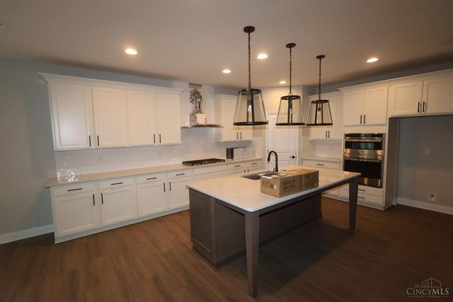 5979 Hawks Lane, Miami Twp, OH 45150