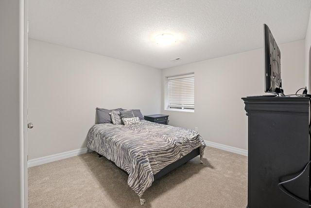 5837 N Edwards Ct, Wichita, KS 67204