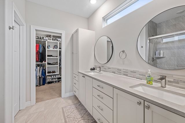 5837 N Edwards Ct, Wichita, KS 67204