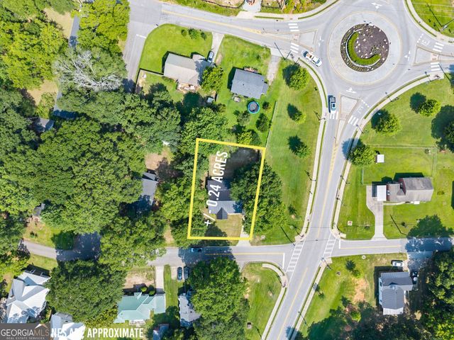 5702 Church Street, Flowery Branch, GA 30542