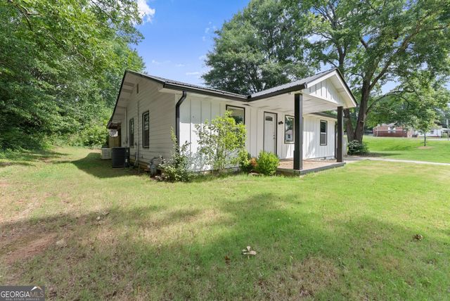 5702 Church Street, Flowery Branch, GA 30542