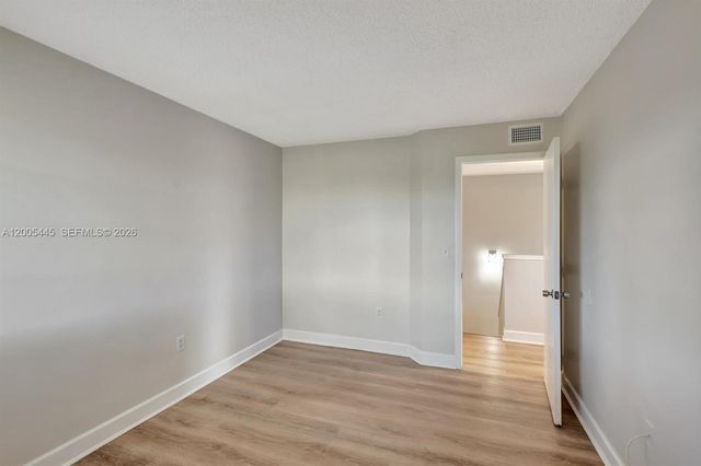 1733 Village Blvd 112, West Palm Beach, FL 33409