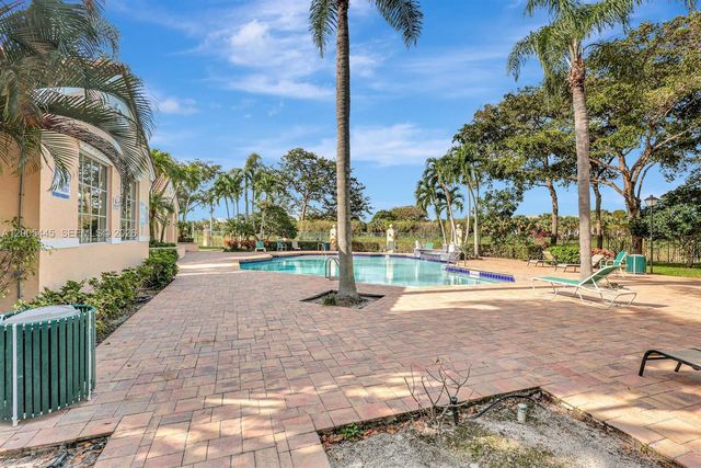 1733 Village Blvd 112, West Palm Beach, FL 33409