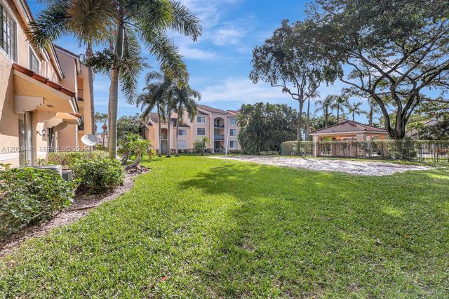 1733 Village Blvd 112, West Palm Beach, FL 33409