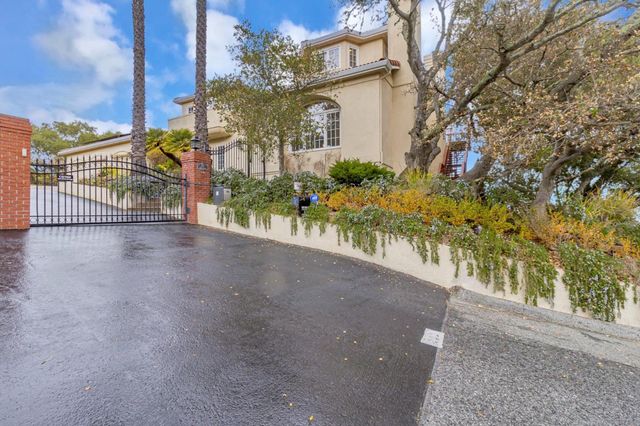 222 Oakley Avenue, San Carlos, CA 94070