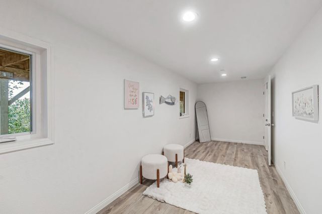 222 Oakley Avenue, San Carlos, CA 94070