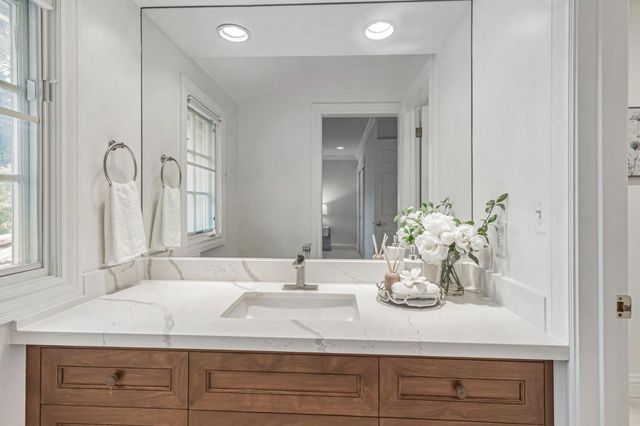 222 Oakley Avenue, San Carlos, CA 94070
