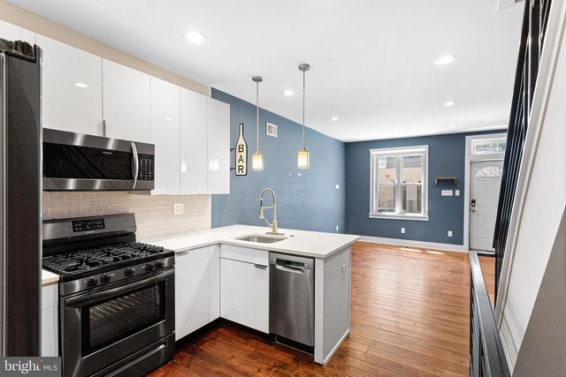 1233 N LECOUNT ST, Philadelphia, PA 19121