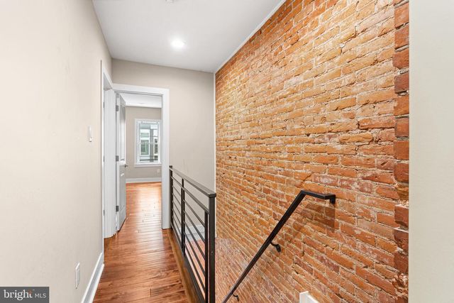 1233 N LECOUNT ST, Philadelphia, PA 19121