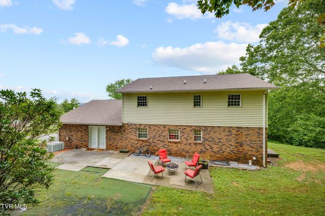 438 Riverview Drive, Johnson City, TN 37601