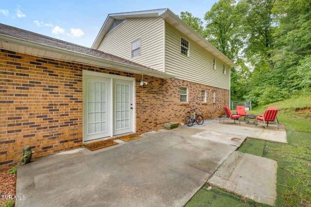 438 Riverview Drive, Johnson City, TN 37601