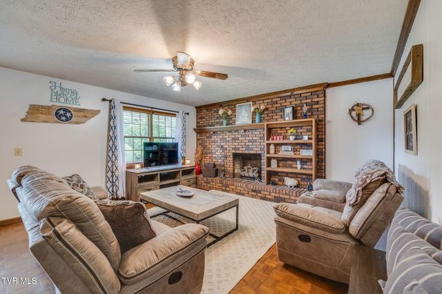 438 Riverview Drive, Johnson City, TN 37601