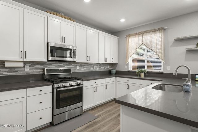 6049 Shining Sunset Drive, Sparks, NV 89436