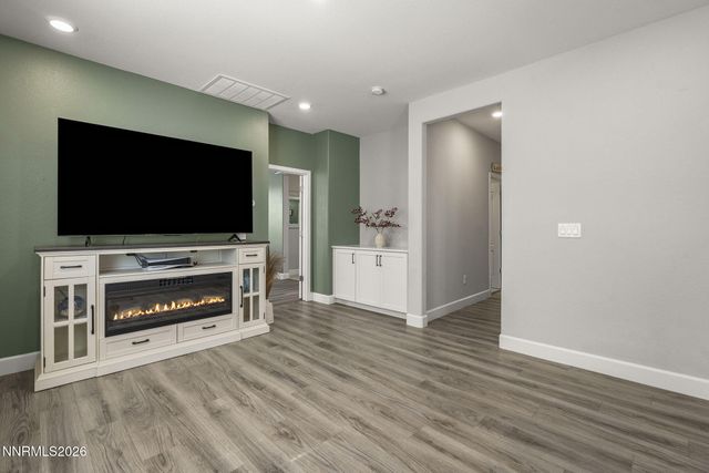 6049 Shining Sunset Drive, Sparks, NV 89436