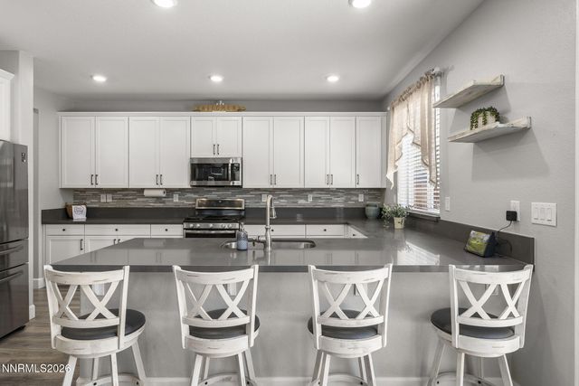 6049 Shining Sunset Drive, Sparks, NV 89436