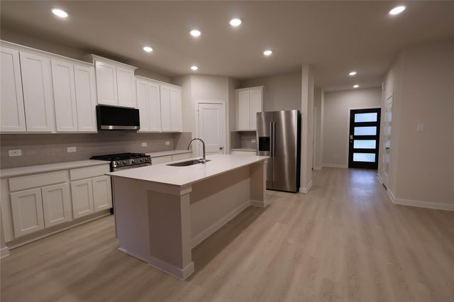7722 Bergamot Cir, Magnolia, TX 77354