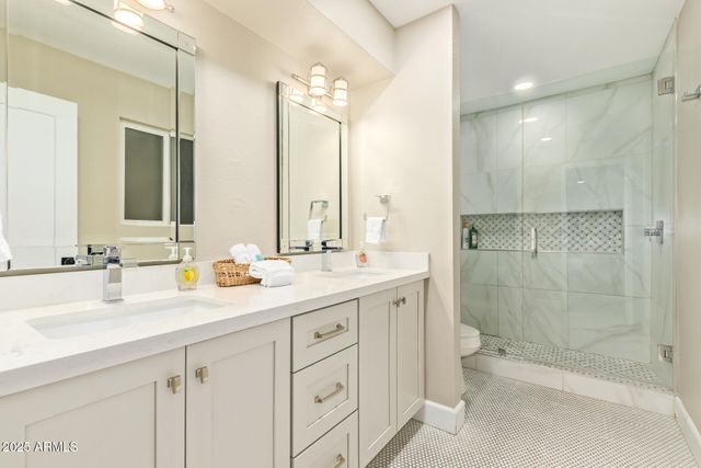 5839 E VOLTAIRE Avenue, Scottsdale, AZ 85254