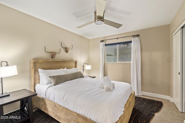 5839 E VOLTAIRE Avenue, Scottsdale, AZ 85254