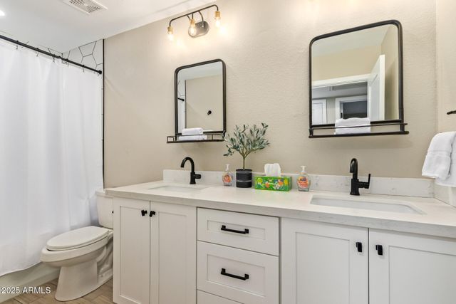 5839 E VOLTAIRE Avenue, Scottsdale, AZ 85254