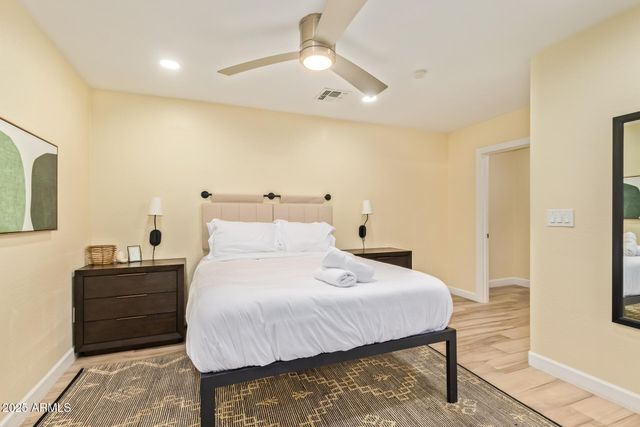 5839 E VOLTAIRE Avenue, Scottsdale, AZ 85254