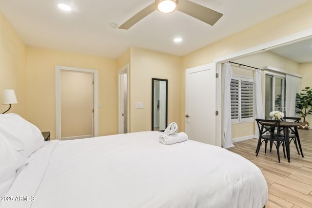 5839 E VOLTAIRE Avenue, Scottsdale, AZ 85254