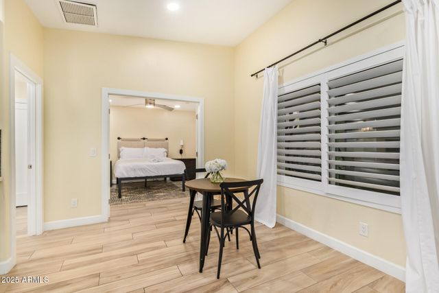 5839 E VOLTAIRE Avenue, Scottsdale, AZ 85254