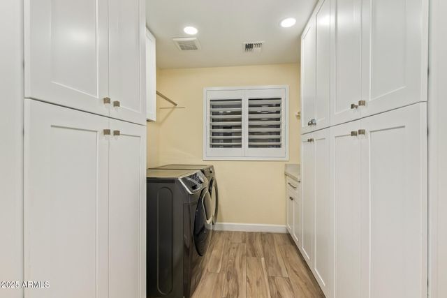 5839 E VOLTAIRE Avenue, Scottsdale, AZ 85254