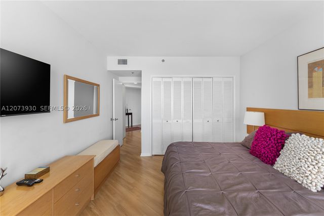 1581 Brickell Ave 1105, Miami, FL 33129