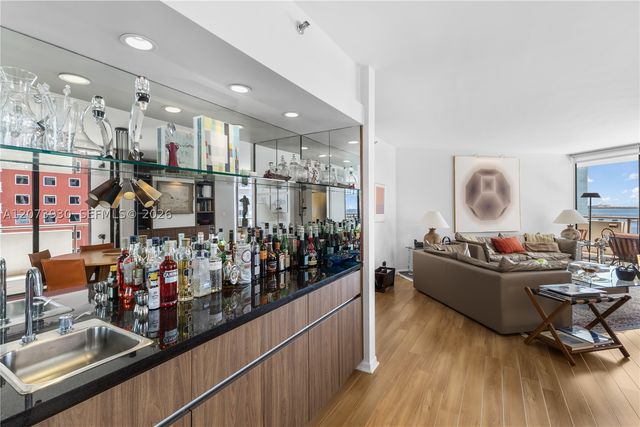 1581 Brickell Ave 1105, Miami, FL 33129