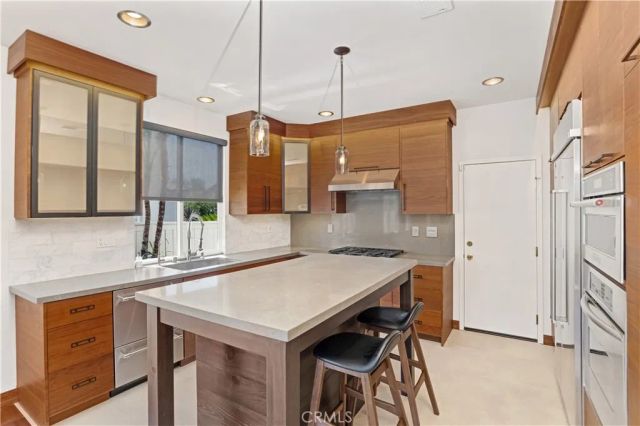 2588 Thorman, Tustin, CA 92782