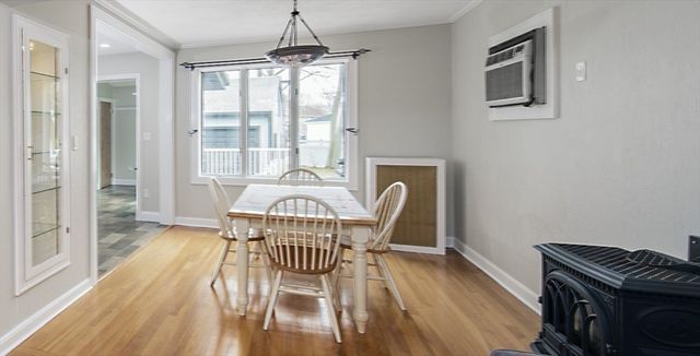 64 Livingstone Ave, Beverly, MA 01915