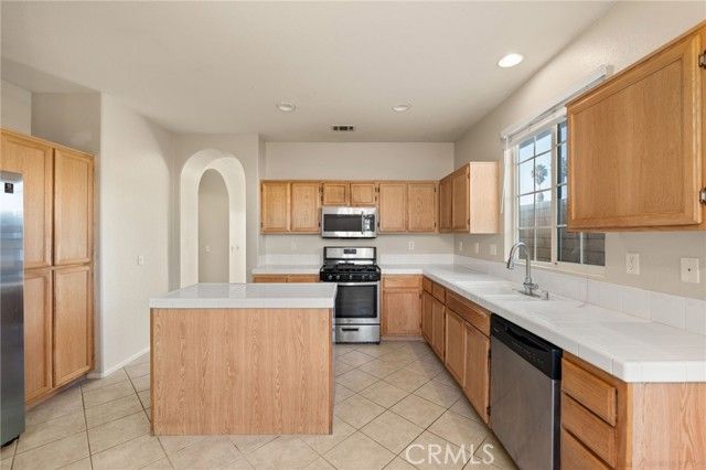 2201 Jornada, Perris, CA 92571