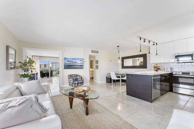 2871 N Ocean Boulevard F339, Boca Raton, FL 33431