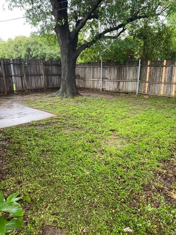 930 Lindy Court, Irving, TX 75060