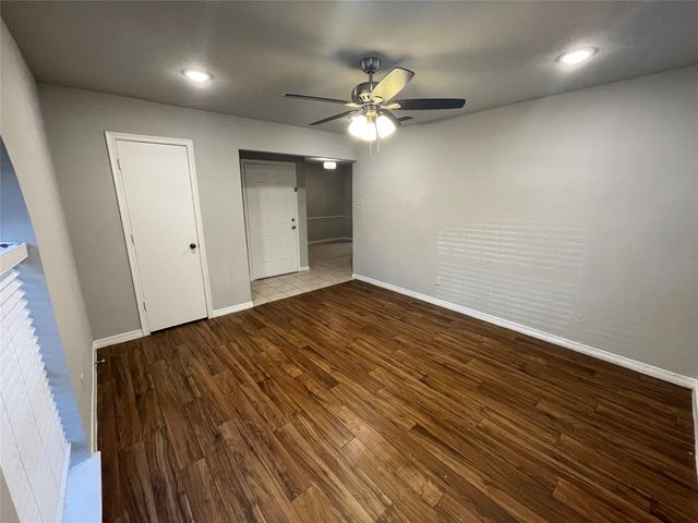 930 Lindy Court, Irving, TX 75060