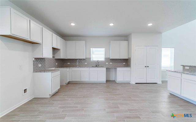 1225 Agnus Grove, Seguin, TX 78155