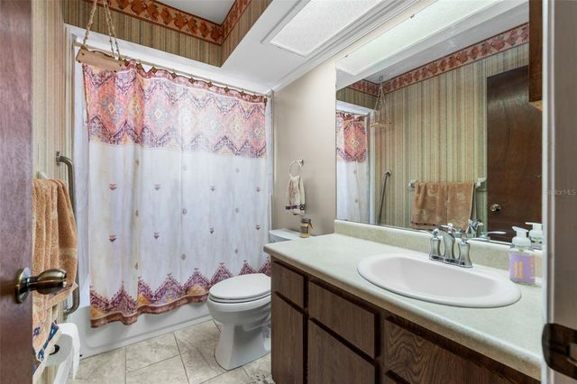 2424 NW 47TH LANE, Gainesville, FL 32605
