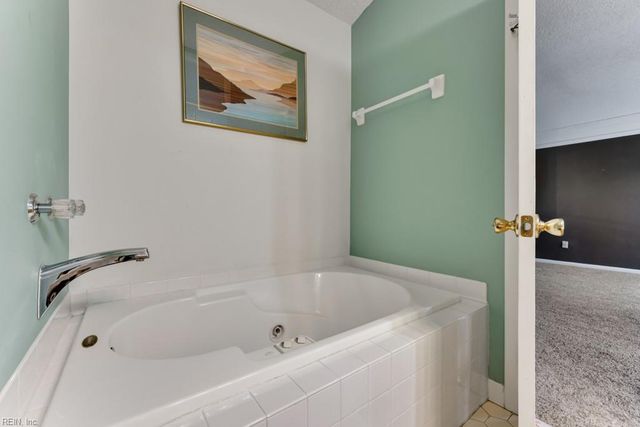 1005 Hanson WAY, Virginia Beach, VA 23454