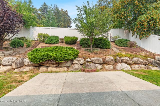 701 E Kokanee Dr, Post Falls, ID 83854