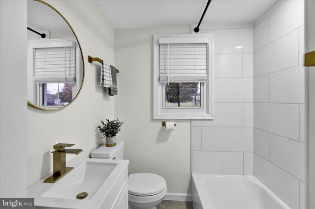 56 MONOCACY RD, Birdsboro, PA 19508